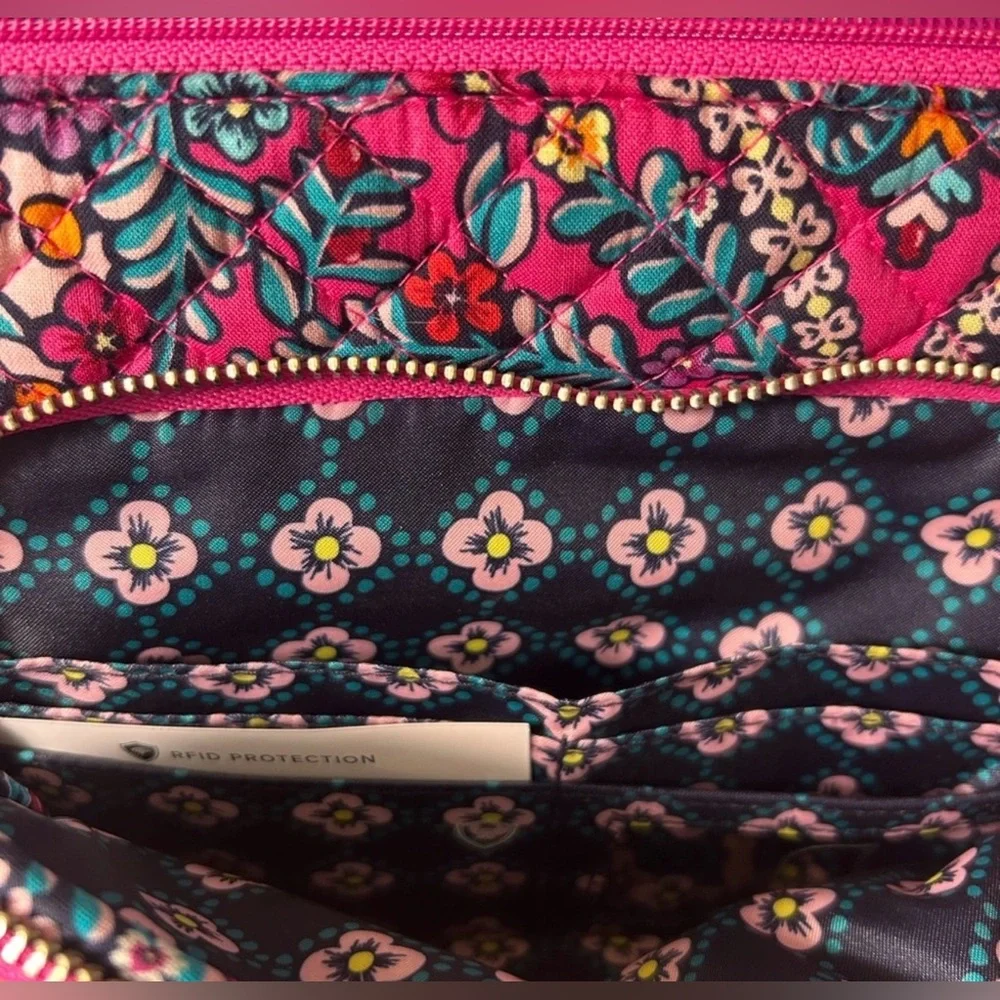 NWOT Vera Bradley Little Hipster Crossbody Bag Women’s Pink Floral Crossbody Bag - Picture 3 of 11